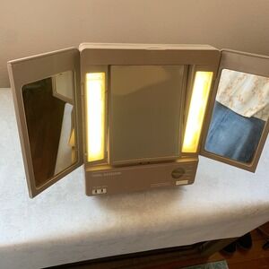 Vidal Sassoon Tri-Fold Lighted Makeup Mirror 4-Way Settings VS475 Vintage WORKS!